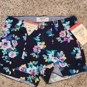 Adjustable waist flowered shorts